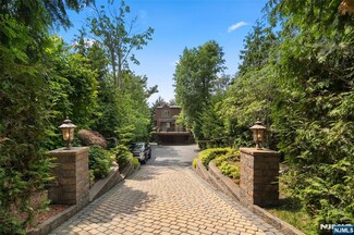 459 Hillside Ave Unit A, Palisades Park, NJ 07650