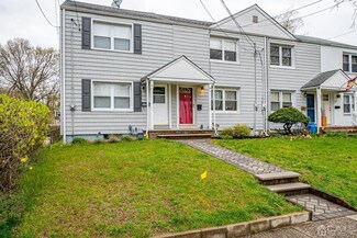 33 Victory Ct, Metuchen, NJ 08840