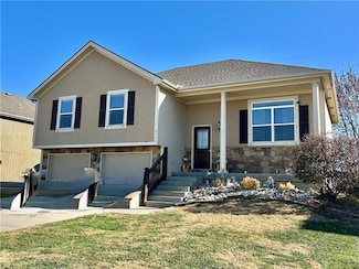 4913 S 22nd St, Leavenworth, KS 66048