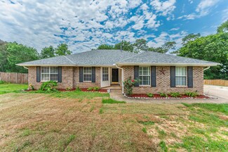 5413 Josh Dr, Crestview, FL 32536