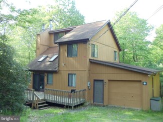45 Tobyhanna St, Lake Harmony, PA 18624