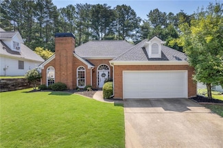 180 Glen Holly Dr, Roswell, GA 30076