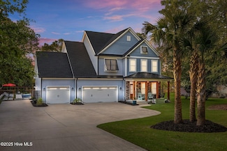 708 Cordgrass Rd, Hampstead, NC 28443