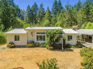 321 E Buckboard Dr, Allyn, WA 98524