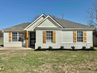 62 W Harmony Dr, Mason, TN 38049