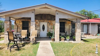 1634 Avenida Encuentro, Eagle Pass, TX 78852