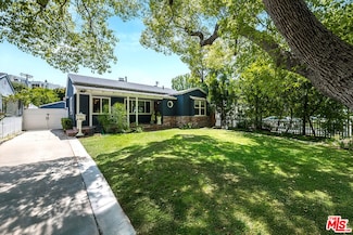 4438 Strohm Ave, Toluca Lake, CA 91602