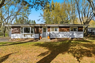 881 Coleman Dr, New Richmond, WI 54017