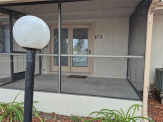 5212 Treetops Dr Unit B4, Naples, FL 34113