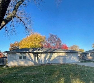 727 Glenwood Ave, Hastings, NE 68901
