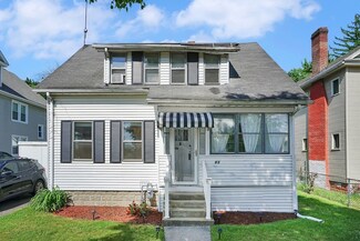 63 Edgewood St, Springfield, MA 01109