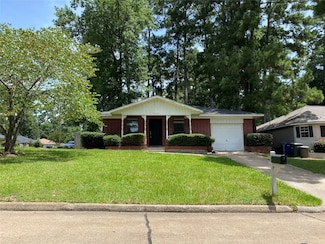 3011 Sand Dr, Huntsville, TX 77340
