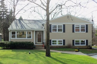 7N350 Sycamore Ave, Medinah, IL 60157