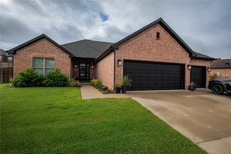 115 Cowans St, Lowell, AR 72745