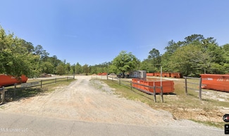 17056 Kapalama Dr, Pass Chris, MS 39571