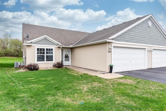 665 Tomahawk Ct, Madison Lake, MN 56063