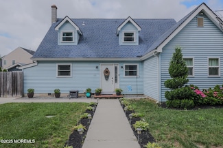 1113 Pemberton St, Toms River, NJ 08757