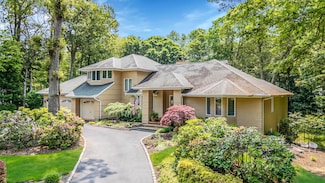 6 Ring Neck Ct, Wading River, NY 11792