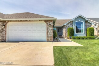 1014 S 88th Ave, Yakima, WA 98908