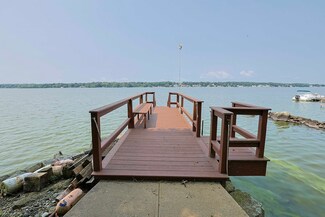 155 Plymouth Blvd, Westport, MA 02790