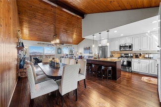 1430 Sequoia Dr, Lake Arrowhead, CA 92352