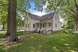 1520 Oak St, Highland, IL 62249