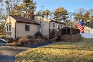 65 Bunnys Rd, Carver, MA 02330