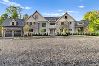 2 Barry Ct, Katonah, NY 10536