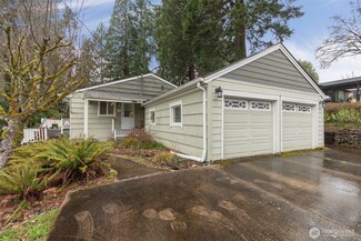 111 N Crescent Dr, Kelso, WA 98626