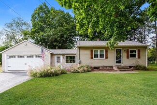 11 Liberty Ave, Agawam, MA 01001