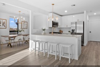 117 W 2nd St Unit 301, Bayonne, NJ 07002