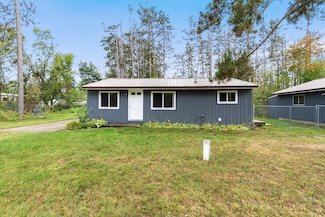 2914 Dorothy Dr, Gaylord, MI 49735