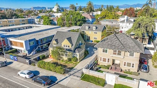 921 W 30th St, Los Angeles, CA 90007