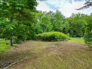 21 Naomi Ave, Madison, ME 04950