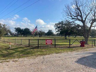 9821 Sergeant Joe Park, Bay City, TX 77414