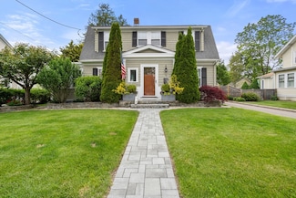 39 Stevens Rd, Needham, MA 02492