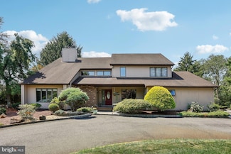 45 McCaffery Rd, Manalapan Township, NJ 07726