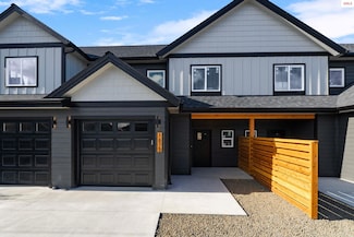 1675 Onyx Ct, Sandpoint, ID 83864