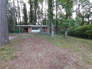 3252 Pinehill Dr, Decatur, GA 30032