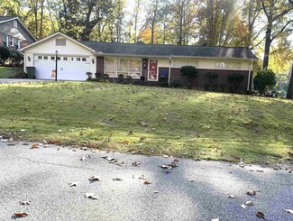 207 Pinewood Dr, Gaffney, SC 29340