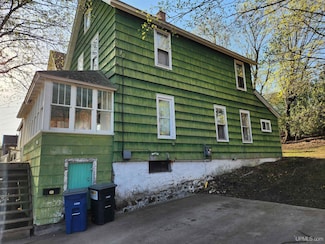 707 W Edwards Ave, Houghton, MI 49931