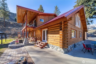 540 Highway 153, Pateros, WA 98846