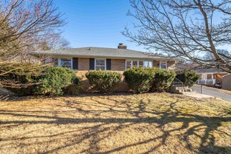 1009 Belmore Ave, Staunton, VA 24401
