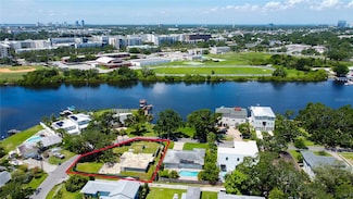 2203 N Riverside Dr, Tampa, FL 33602