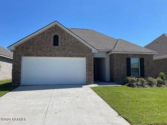 300 Pinecrest Ln, Duson, LA 70529