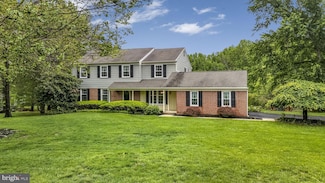909 Greene Countrie Dr, West Chester, PA 19380