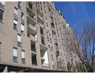 44 Washington St Unit 403, Brookline, MA 02445