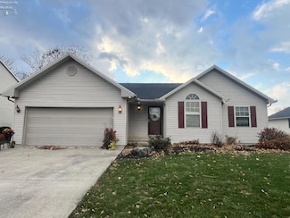 1010 Country Creek Dr, Findlay, OH 45840