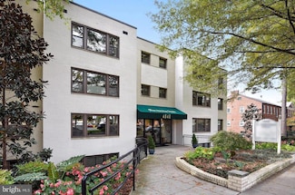 4840 Macarthur Blvd NW Unit 606, Washington, DC 20007