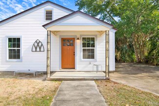 704 S E St, Pensacola, FL 32502